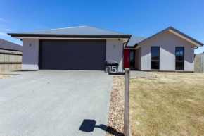 Mt Hutt Views on Memorial Cres